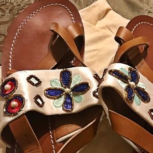 EUC! Size 10! Tory Burch sandals! ! Price FIRM
